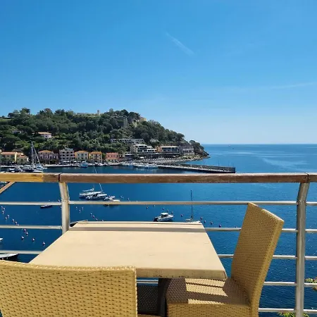 Plaza Ξενοδοχείο Porto Azzurro