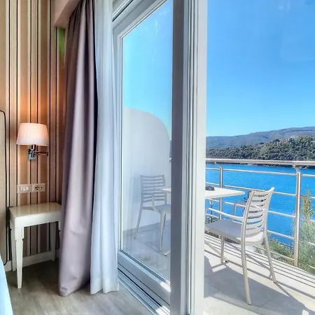 Plaza Ξενοδοχείο Porto Azzurro