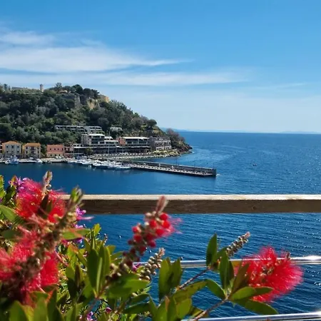 Plaza Ξενοδοχείο Porto Azzurro