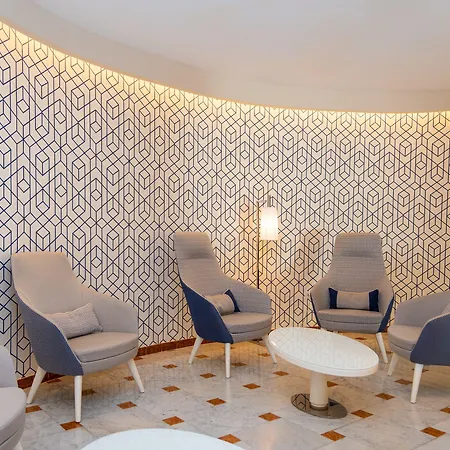 Plaza بورتو أتْسورّو