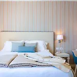 Plaza Hotel 4*