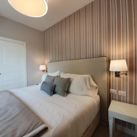 Plaza Hotel 4*