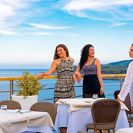Plaza Ξενοδοχείο 4*