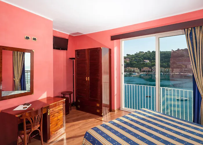 Hotel Plaza Porto Azzurro