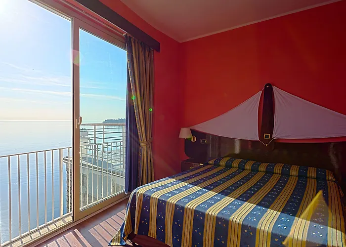 Plaza 4* Porto Azzurro