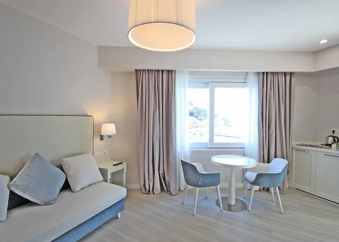 Plaza Hotel Porto Azzurro