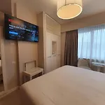 普拉塞酒店 4*