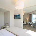 普拉塞酒店 4*